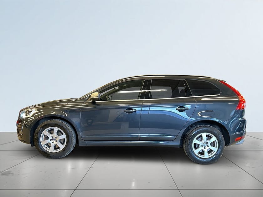 Bild 4 av Volvo XC60 D4 AWD R-Design Kamera/Pano/P-Värm/Ad. fart./Full serv.