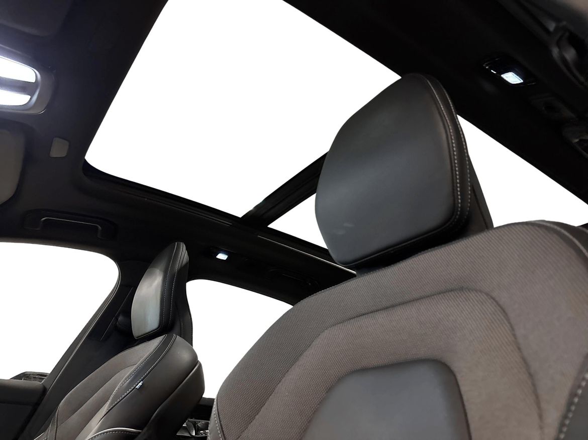 Volvo XC60 2022 - miniatyr 13