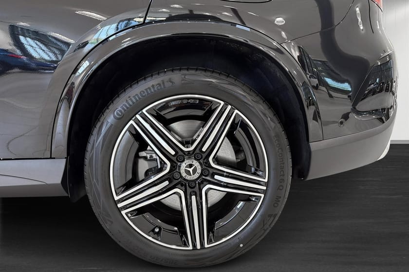 Bild 5 av Mercedes-Benz GLC 300 d e 4MATIC de | AMG | Pano | Burm.| 360-Kam | 333hk