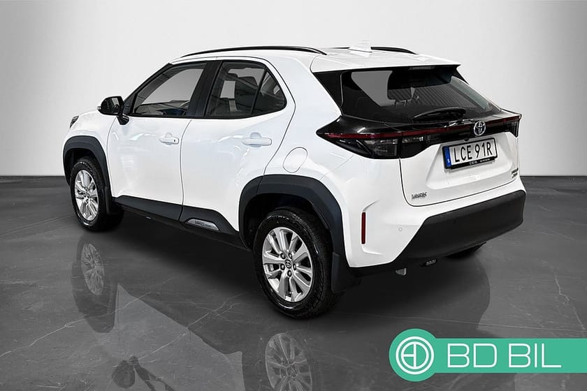 Bild 5 av Toyota Yaris Cross Hybrid AWD-i e-CVT Active VÄRMARE BACKKAMERA APPLE CARPLAY