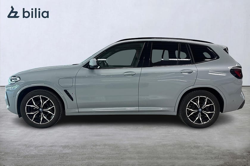 Bild 3 av BMW X3 xDrive30e xDrive 30e M-Sport | Drag | Aktiv farth. | Tonade rutor