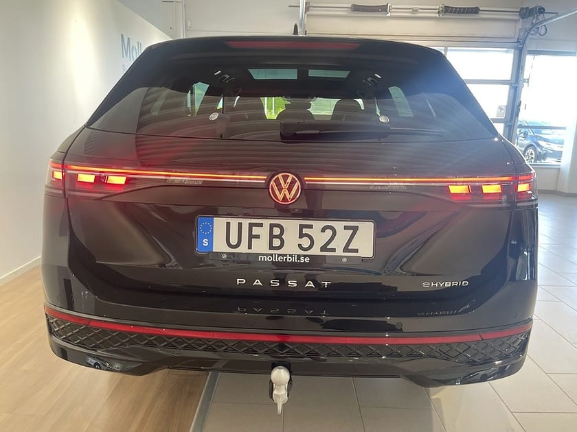 Bild 4 av Volkswagen Passat Variant eHybrid 272 DSG6 R-LINE