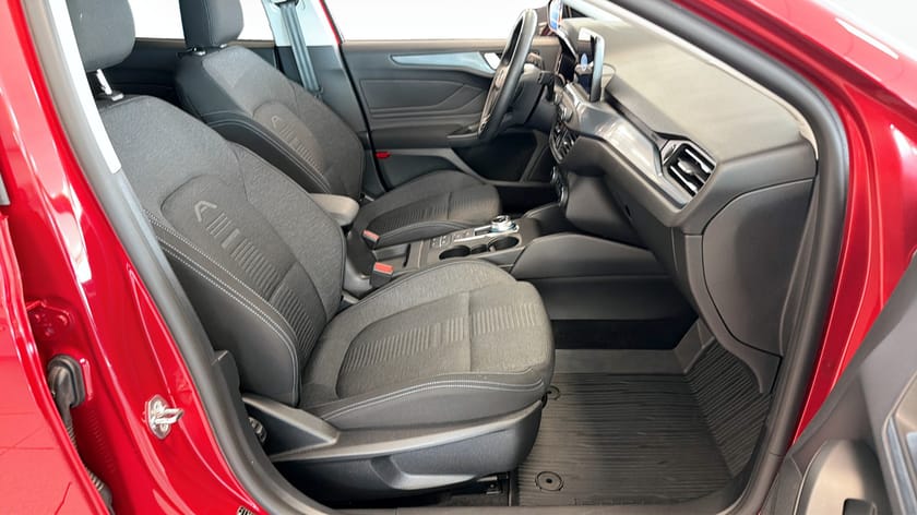 Bild 3 av Ford Focus Active 1.0 EcoBoost, 125hk Automat, Kamera/Navi