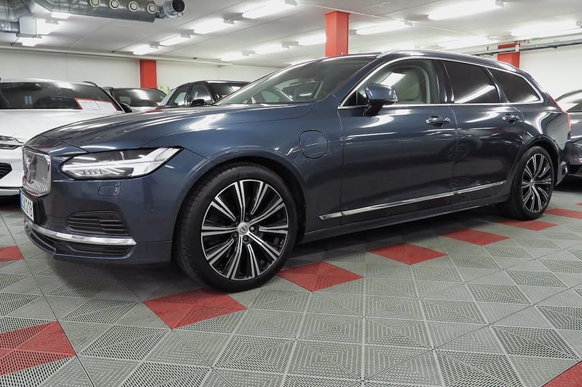 Bild 2 av Volvo V90 Recharge T6 AWD INSCRIPTION SoV Hjul 360° kam Panoram