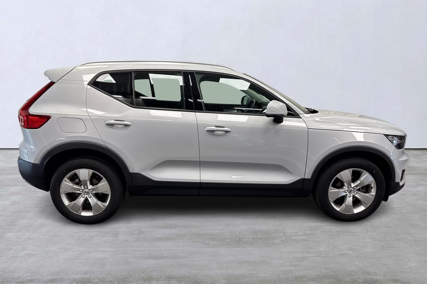 Bild 3 av Volvo XC40 T3 FWD aut Momentum Advanced Edt