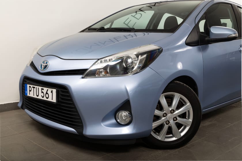 Bild 3 av Toyota Yaris Hybrid e-CVT 101hk Backkamera/Navi/Keyless