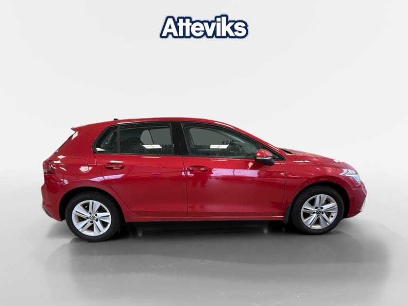 Bild 2 av Volkswagen Golf 1.0 eTSI 110hk *Adaptiv Farthållare/App-Connect*