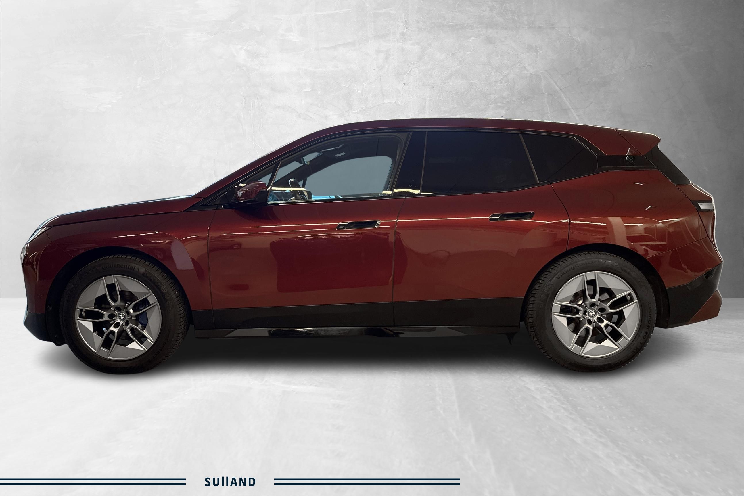 Thumnail bilde 1 av BMW iX xDrive40