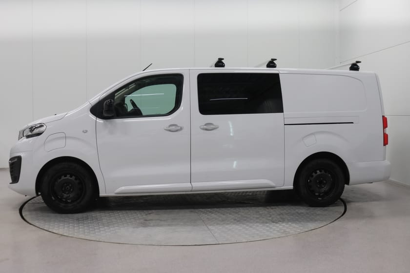 Bilde 2 av Peugeot e-Expert Mester Pluss L3 75kWh, 136hk, H.Feste, lasteholdere ++