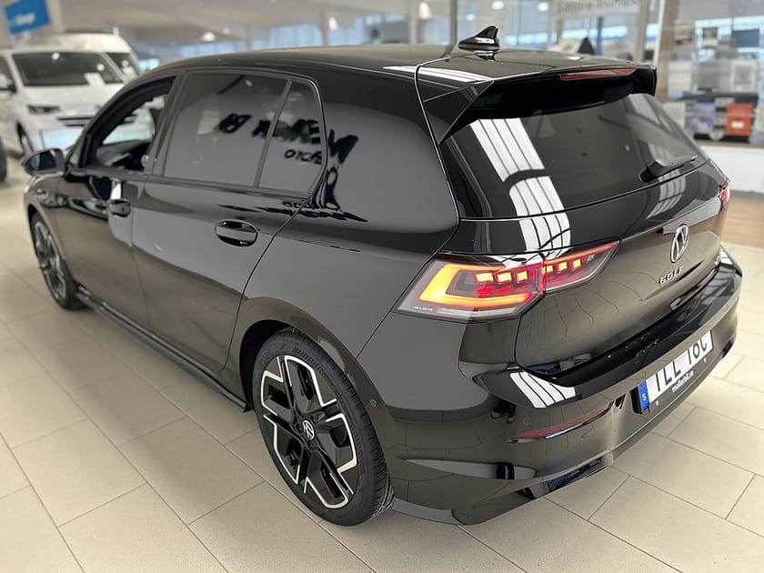 Bild 4 av Volkswagen Golf R-LINE 1,5 ETSI 150 HK DSG7