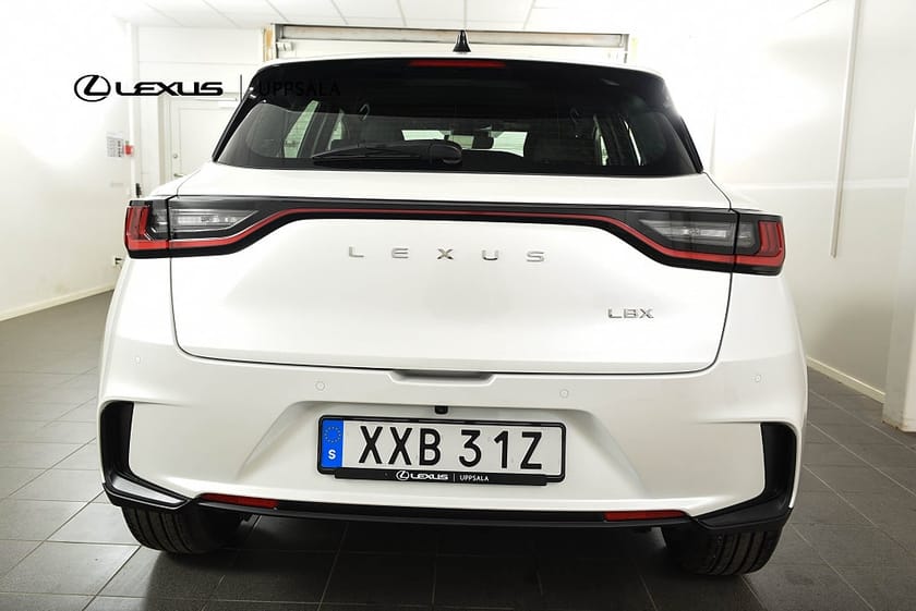 Bild 4 av Lexus LBX 1,5 Elhybrid GPS Vinterhjul Moms