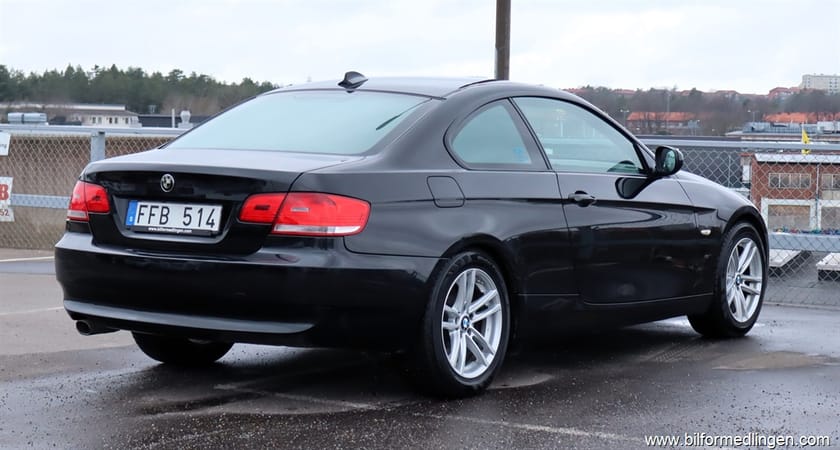 Bild 3 av BMW 320d Coupé 320 Coupe 177hk Svensksåld S/V-hjul M-värmare