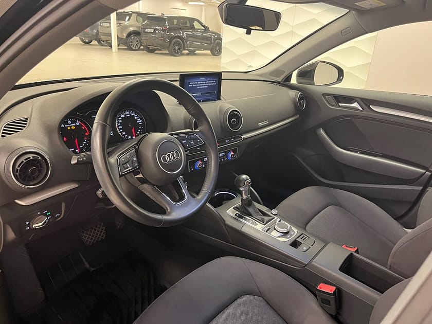 Bild 3 av Audi A3 Sportback 35 TFSI S-Tronic / Endast 4465 mil