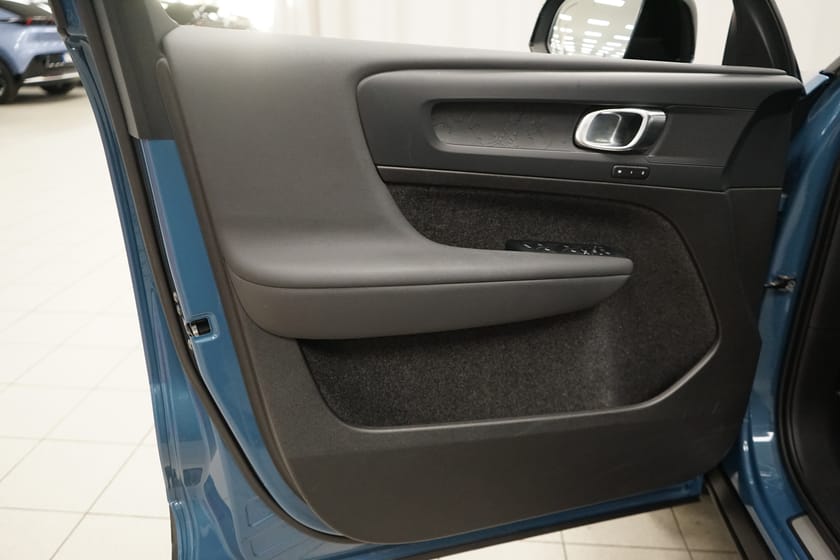 Bild 5 av Volvo XC40 Recharge Single Motor Extended Range Plus | Drag |