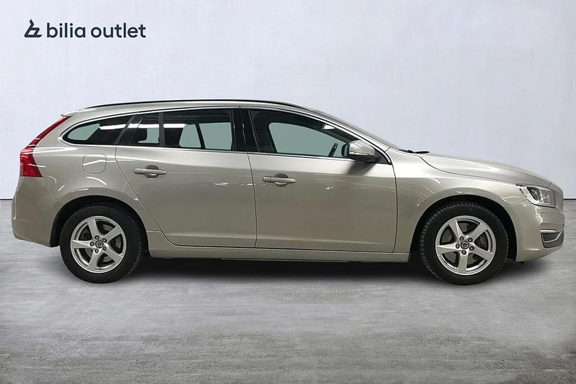 Bild 4 av Volvo V60 D4 AWD aut Momentum BE 181hk Drag BLIS PDC KamremBytt