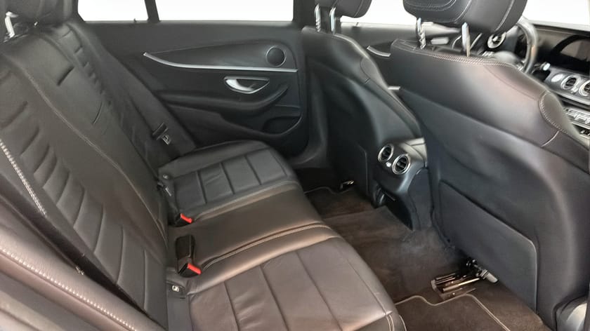 Bild 5 av Mercedes-Benz E 220 d 4MATIC All-Terrain 4M