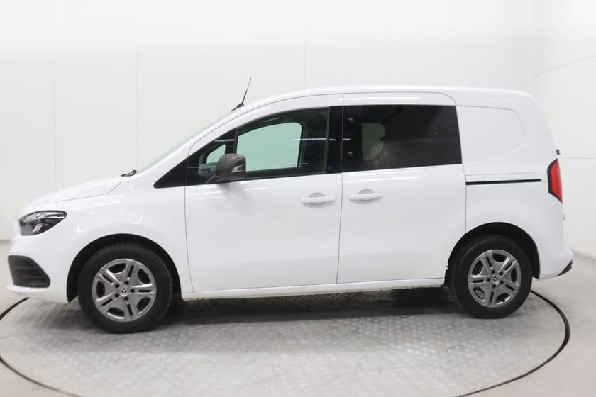 Bilde 2 av Mercedes-Benz Citan 110 CDI 3-seter, Ryggekamera, Hengerfeste, Navi, DAB++