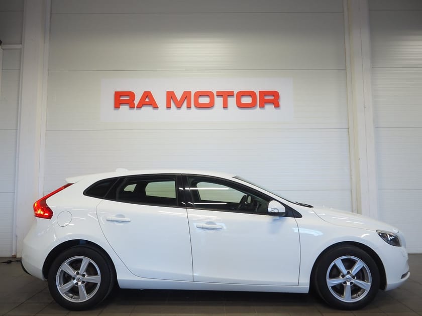 Bild 4 av Volvo V40 D2 120hk Kinetic Business II Klimatpkt P-Värmare PDC