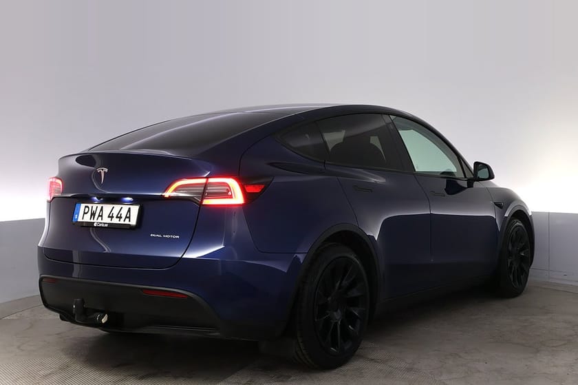 Bild 4 av Tesla Model Y Long Range AWD Autopilot 20" Pano Drag 4,99%