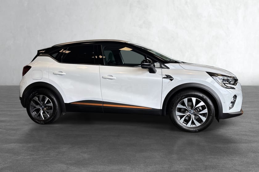 Bilde 4 av Renault Captur E-TECH Plugin-Hybrid 160 HK BOSE Edition/ Hengerfeste