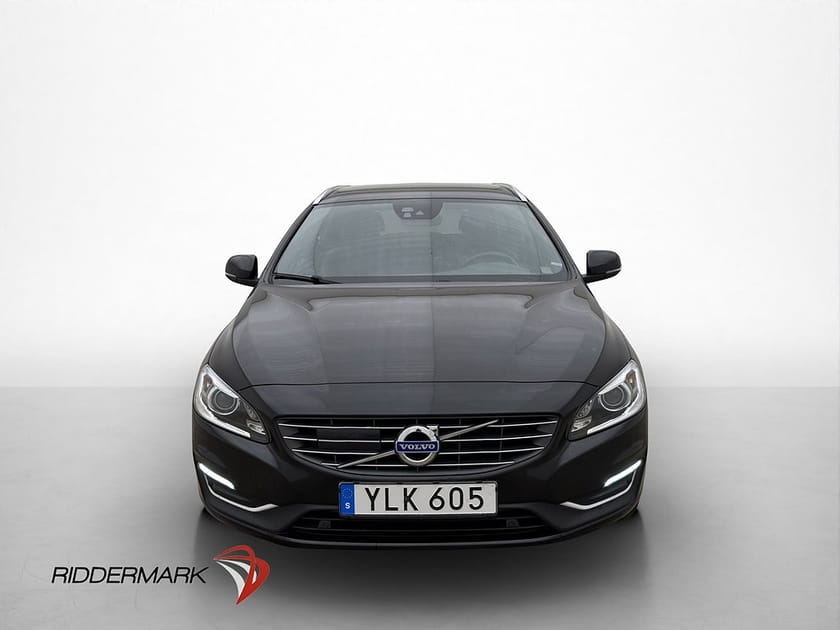 Bild 2 av Volvo V60 D5 Plug-in Hybrid Summum Skinn Värmare 1-Brukare