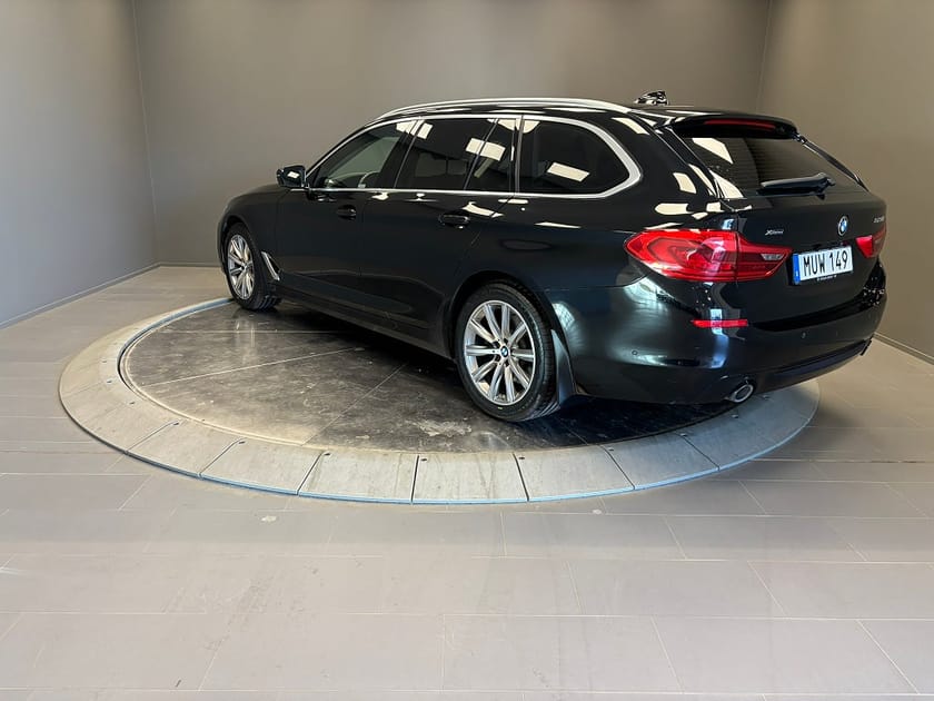 Bild 3 av BMW 520d xDrive Touring Steptronic Sport line Euro 6