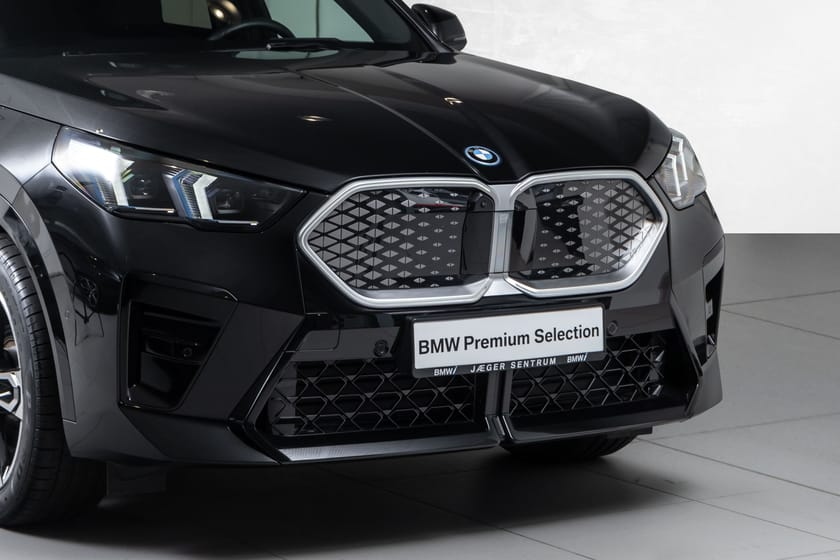 Bilde 2 av BMW iX2 xDrive30 FullyCharge-Skinn-Krok-Harman/Kardon