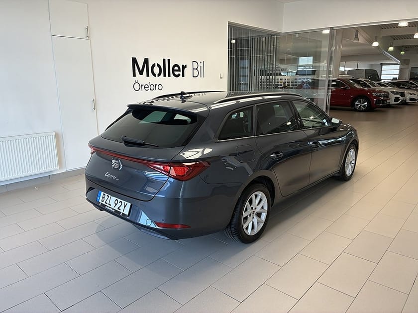 Bild 3 av SEAT Leon Sportstourer 1.5eETSI 150 HK DSG|Värmare|Drag|B-kamera