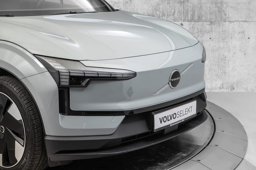 Bilde 2 av Volvo EX30 Twin Motor Performance – Plus/ACC/R.KAM/HARMAN/VOC