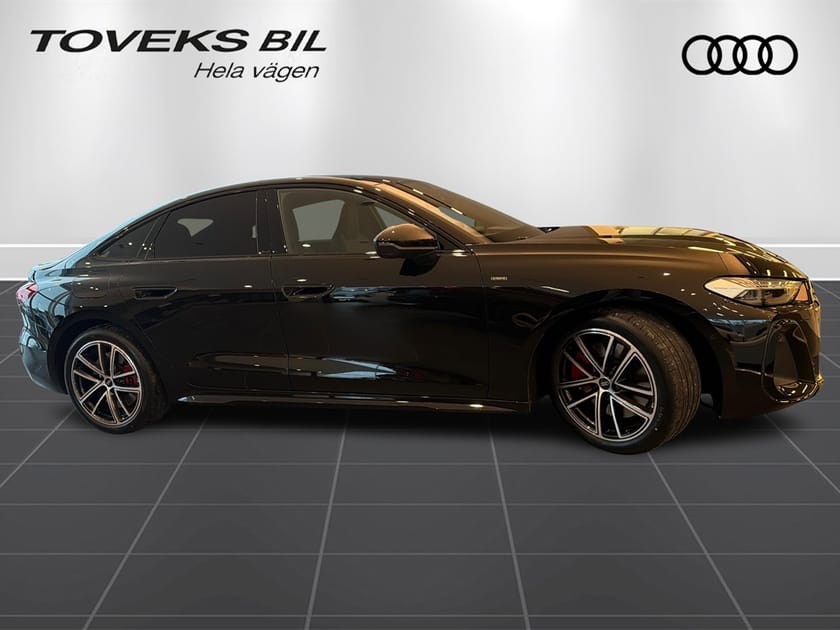 Bild 2 av Audi A5 Sedan e-hybrid quattro 367HK S-line Tech pro/minne/Hud