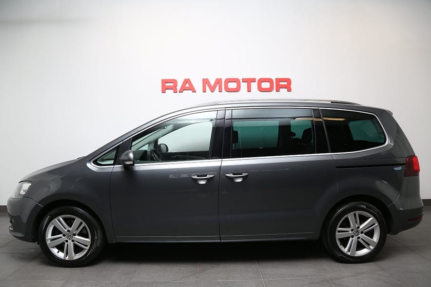 Bild 3 av Volkswagen Sharan 7-seater 2,0 TDI 150hk Premium Aut Panorama 7-sits Värmare Drag