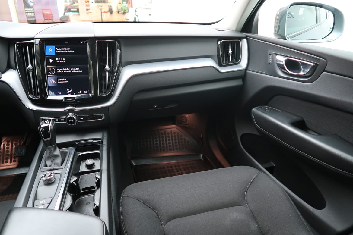 Volvo XC60 2019 - miniatyr 8