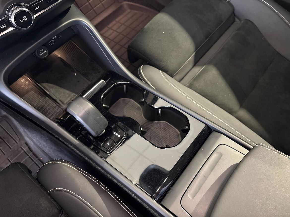 Volvo EC40 2025 - miniatyr 16