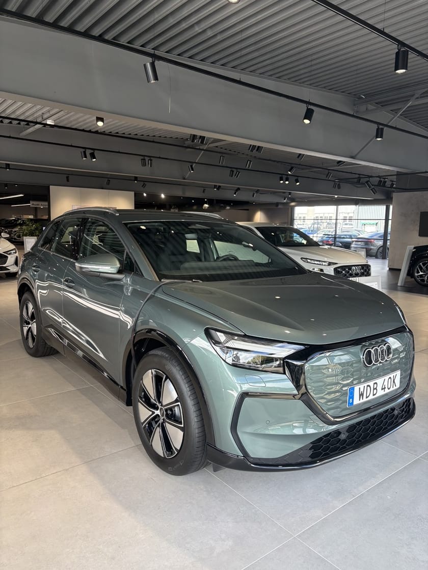 Bild 1 av Audi Q4 e-tron performance SUV  210 KW