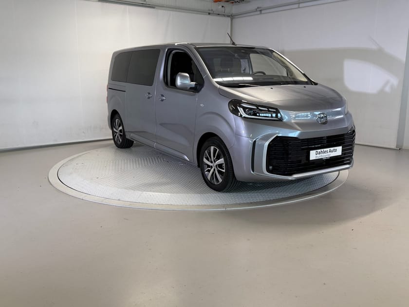Bilde 2 av Toyota Proace Verso Electric Long 75 8-Seter ACC/Oppv.ratt/Navi/Kam/Dab+