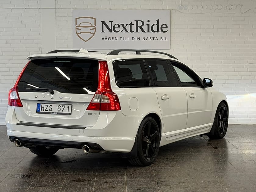 Bild 4 av Volvo V70 2.5FT Geartronic R-Design | Automat | NyServad