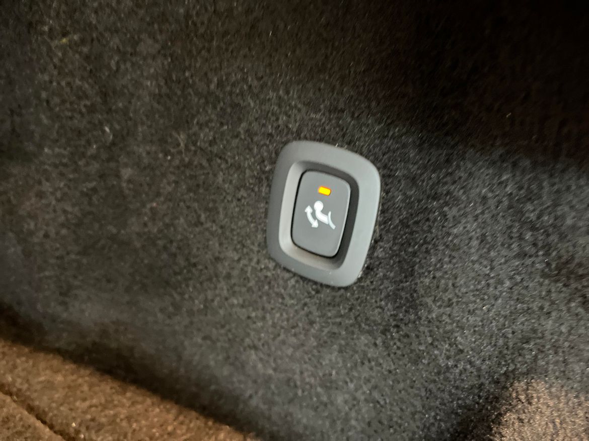 Volvo XC60 2020 - miniatyr 13