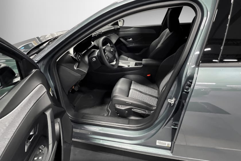 Bild 5 av Peugeot 308 SW Hybrid 136 Alluré AUT PREMIÄR !!!