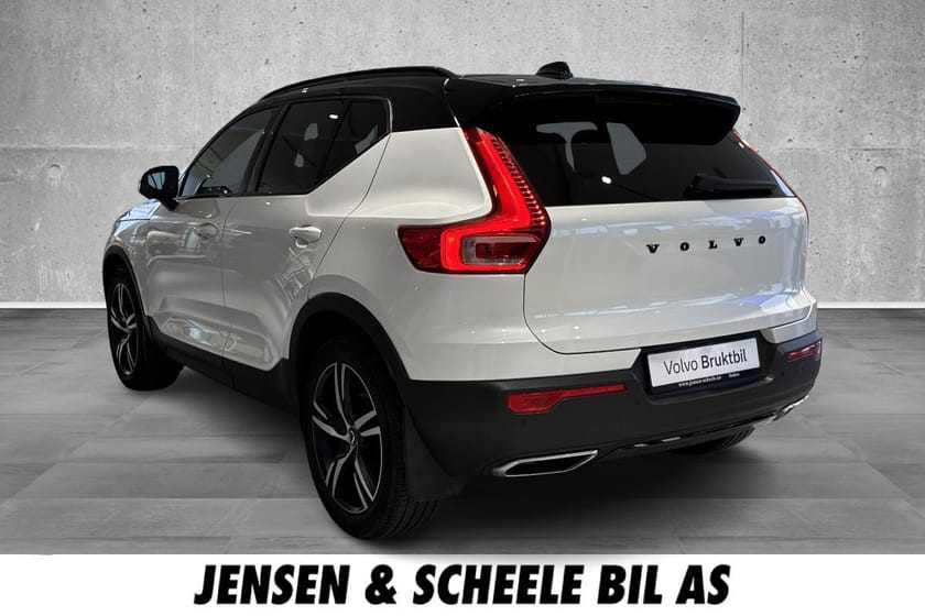 Bilde 5 av Volvo XC40 D4 AWD R-Design - VOC, 360 kamera, H&K, Krok