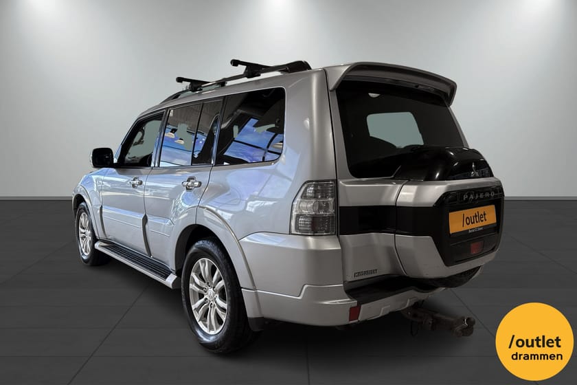 Bilde 3 av Mitsubishi Pajero 5-dørs 3.2 Di-D 4WD / Skinn /