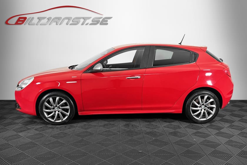 Bild 2 av Alfa Romeo Giulietta 2.0 JTDM VELOCHE NYSERVAD