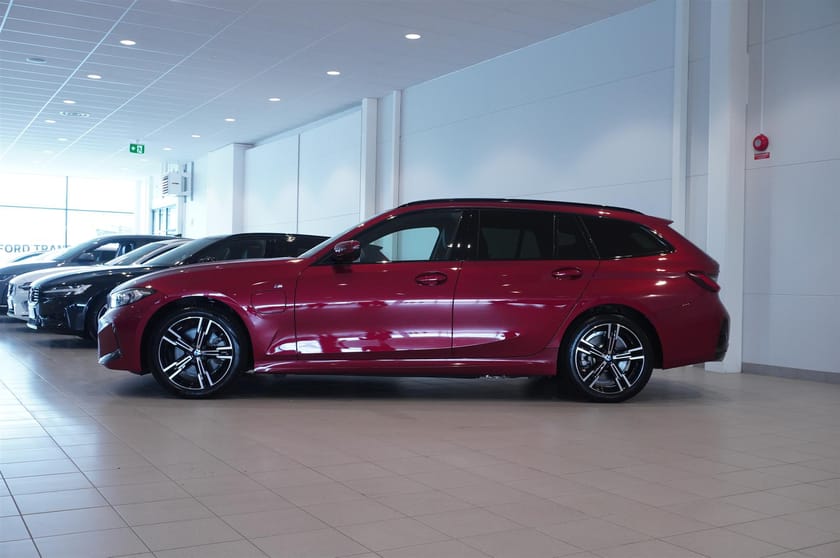 Bild 4 av BMW 330e xDrive Touring M-Sport Drag Fartpilot HiFi