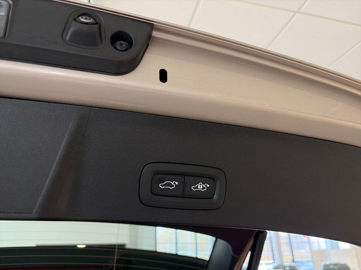 Volvo XC40 2023 - miniatyr 17