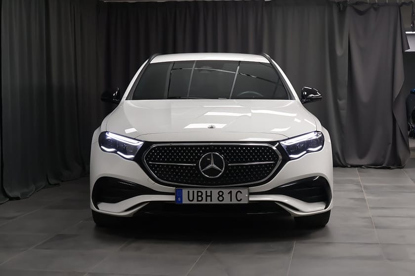 Bild 3 av Mercedes-Benz E 220 d 4MATIC T AMG Line Premium Night Värmare Drag MOMS