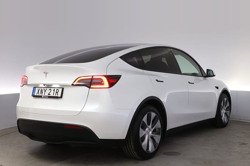 Bild 5 av Tesla Model Y Standard Range RWD Autopilot Pano Drag V-hjul