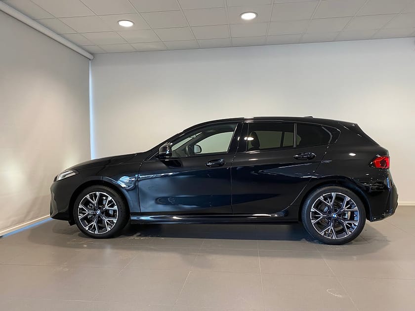Bild 2 av BMW 120 4,95% ränta M-Sportpaket Adaptiv Farthållare Rattvärme
