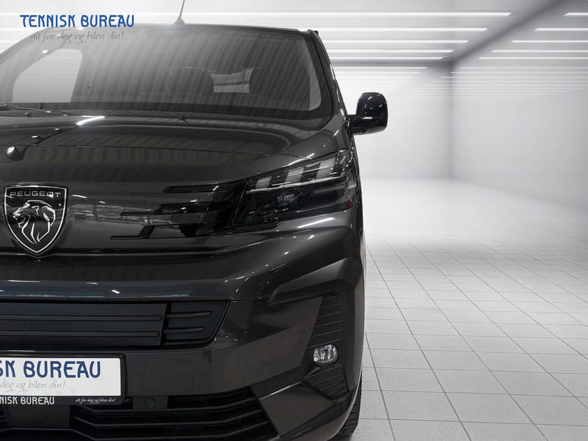Bilde 4 av Peugeot e-Expert Mester L2 | Godt utstyrt | 3 seter | Lastestativ