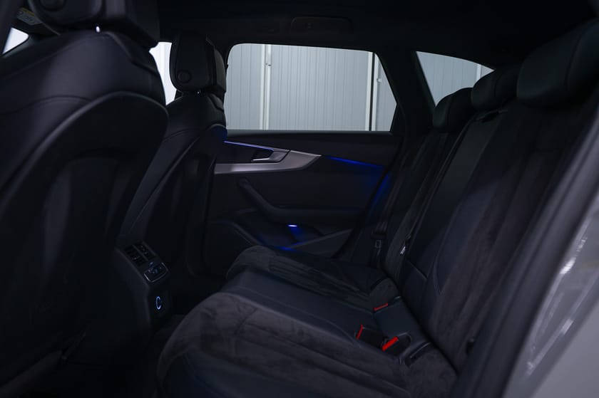 Bild 5 av Audi A4 allroad quattro 2.0 TDI Matrix Alcantara Ambient Drag Värm