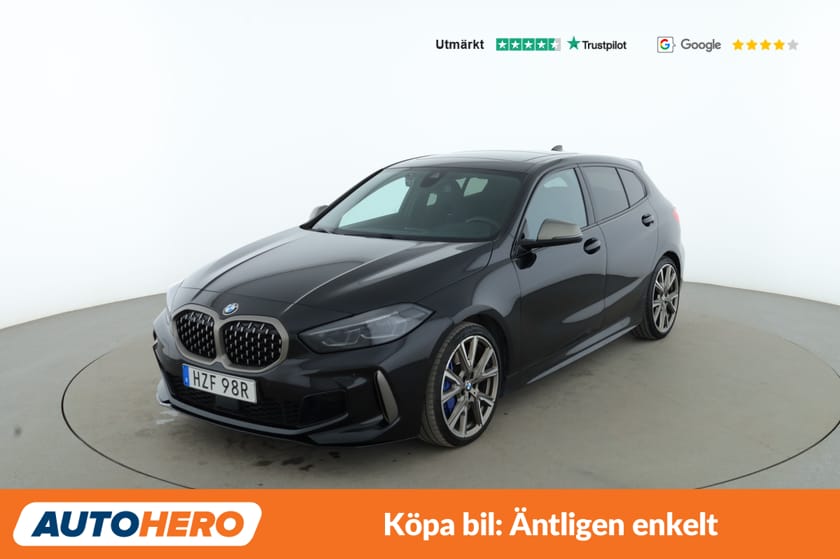 Bild 1 av BMW M135i xDrive / Pano, Helljusassist, Kamera, CarPlay, Rattvärme