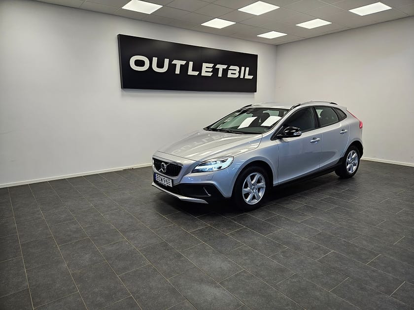 Bild 1 av Volvo V40 Cross Country D3 150hk Värmare PDC LED